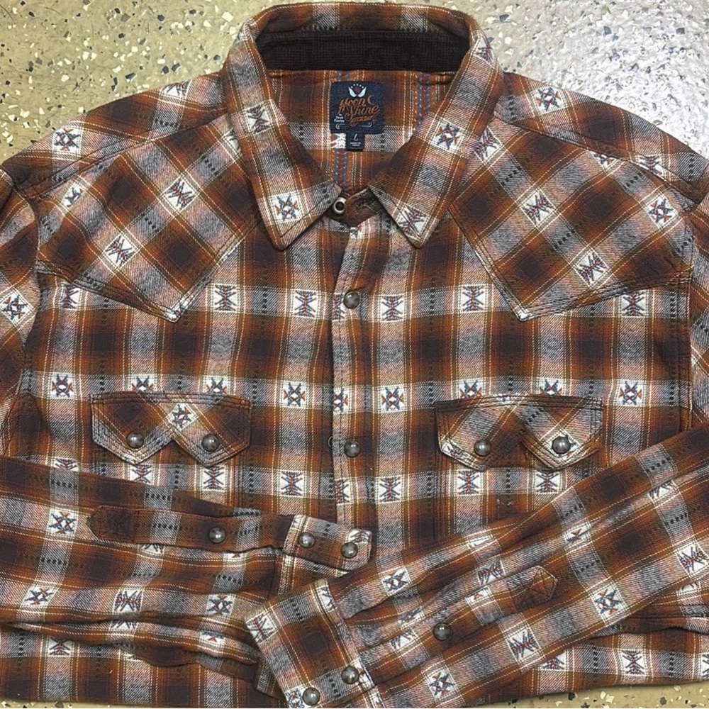 Moon Shine Flannel Southwestern Snap Button Large Brown Corduroy Cuffs